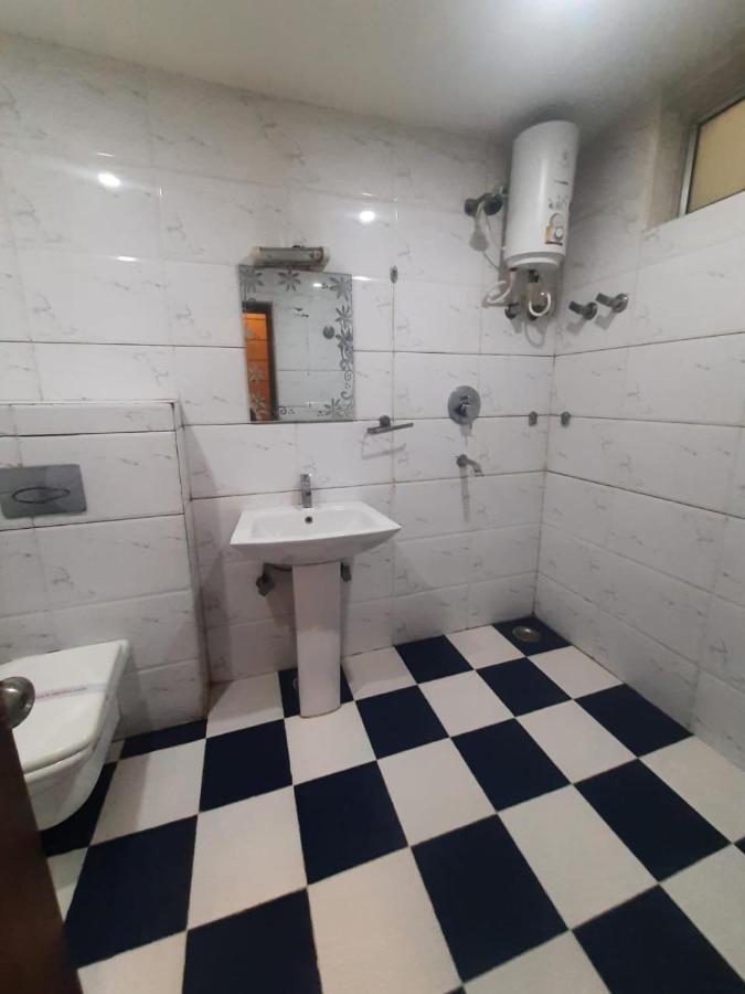 Kartikay Hotel Hisār 外观 照片