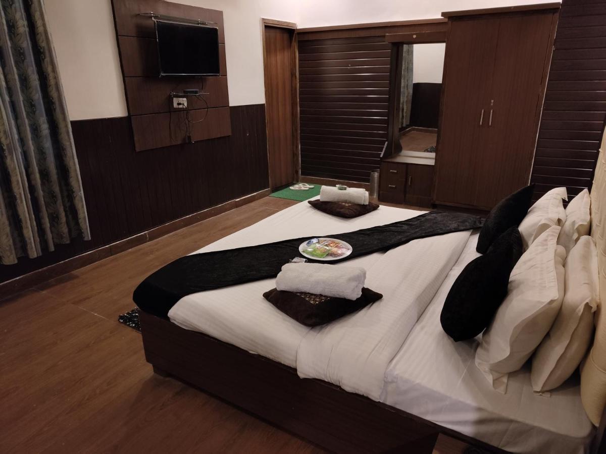 Kartikay Hotel Hisār 外观 照片